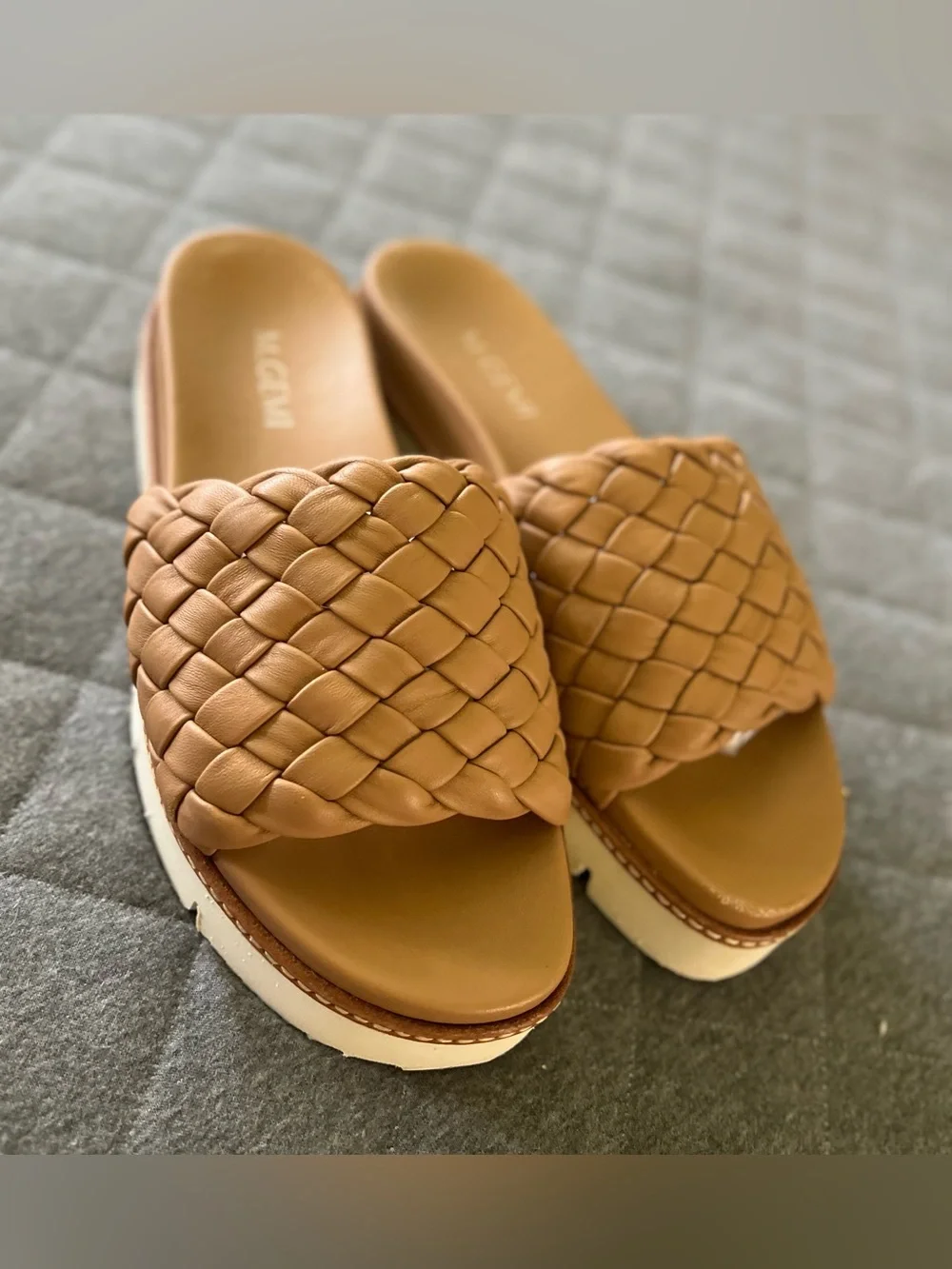 M. GEMI US 7.5 Selene Brown (Luggage) Woven Leather Slides Orig$275 Exc Cond
